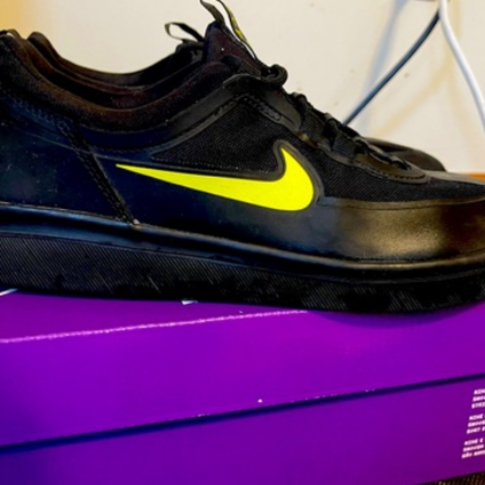 Nike SB Nyjah Free 2 black/cyber color way
